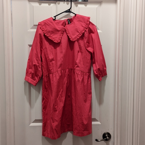 H&M Dresses & Skirts - H&M Deep Pink dress with 3/4 sleeves and collar. Size small